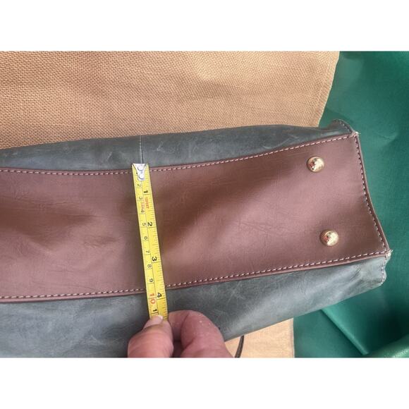 Tignanello Green Leather Satchel Purse Shoulder Hand Bag - Picture 10 of 13